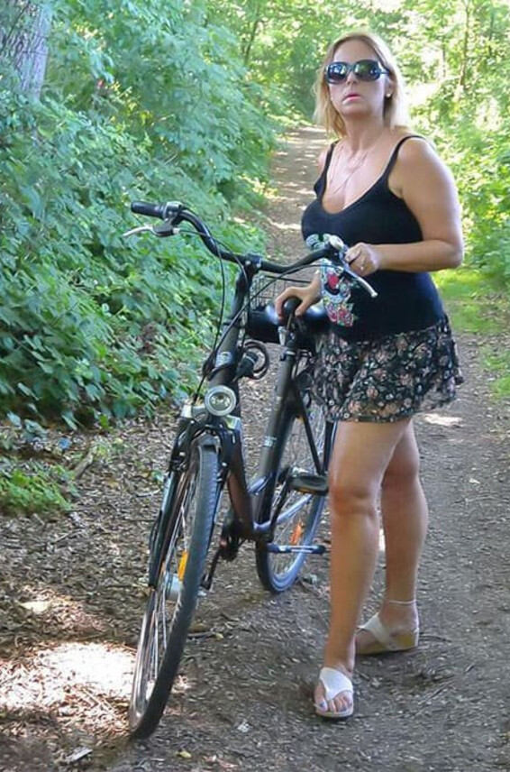 Milfa Na Devki V Lesu Photos Sisjastaja Uno 35557 Progulke