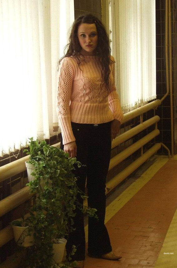 Photos Devki 36383 Damochka Kiskoj S Volosatoj Uno Poziruet