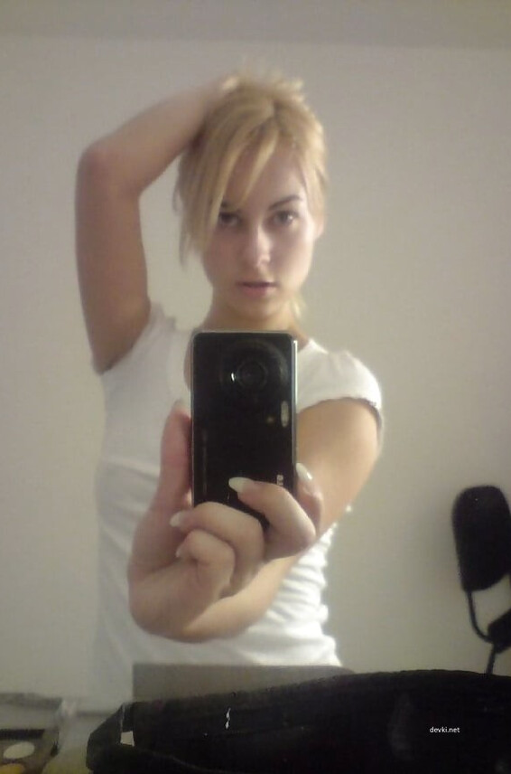 U Photos Devki Uno Blondinki Zerkala 36696 Selfisessija