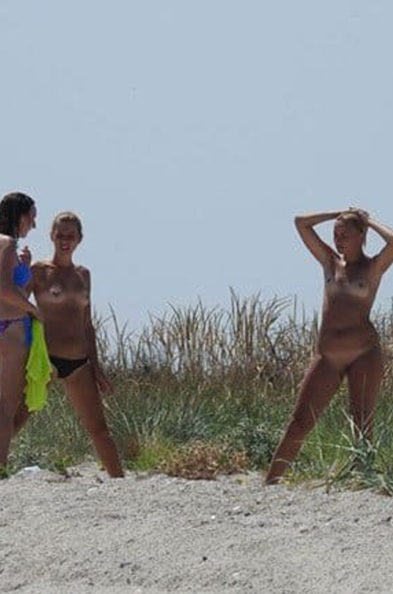 Zagorajut Na Pljazhe Devki Photos Uno Podrugi Tri 36937