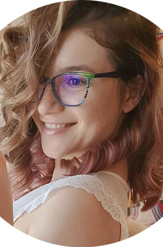 Lyzmania Photos