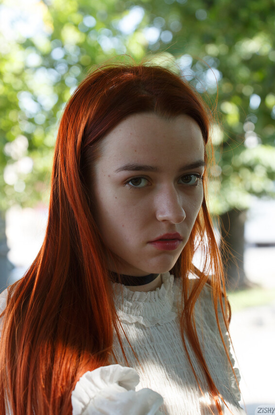 On Photos Cherisova Luba Zishy Wednesday Red 48192318