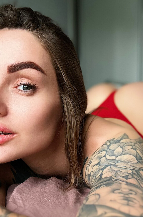 Redheadkisss Photos