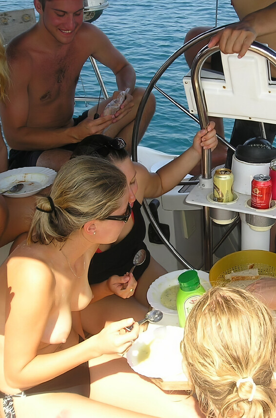 Naked Photos Sailing_Sjc